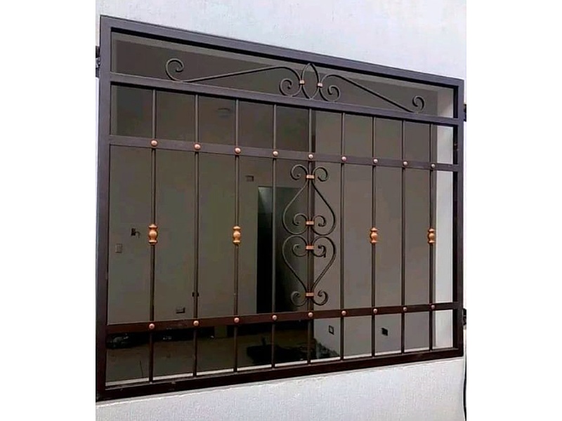 Protección de Ventana en Aluminio Simil Madera Mexico