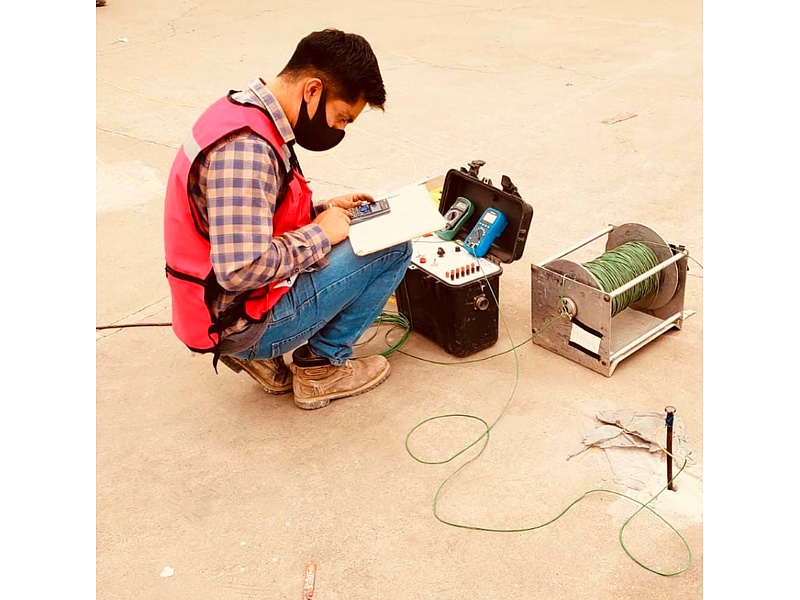 Servicio de medidas topográficas de terreno, México