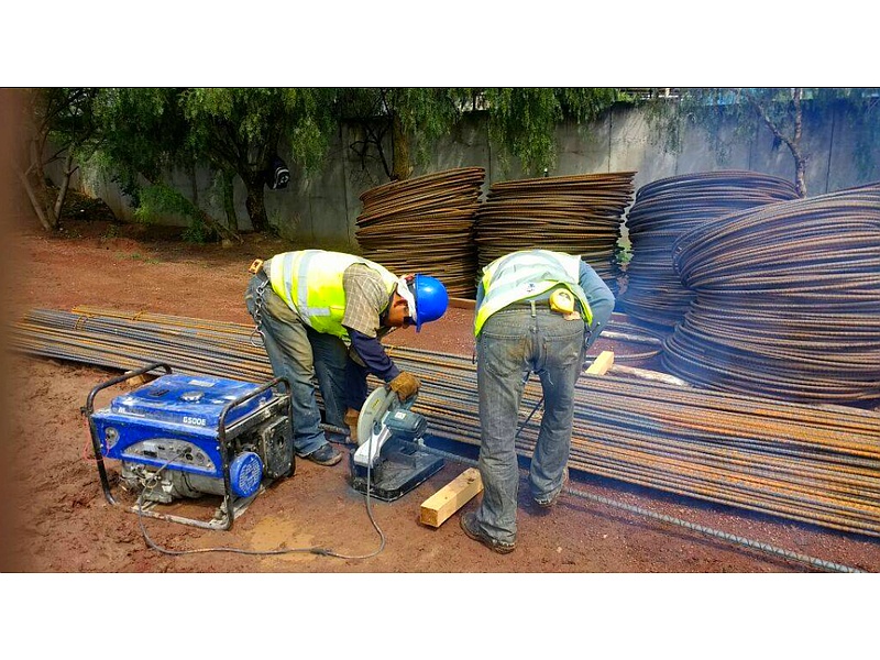 Corte de acero y doblado para construcción, México