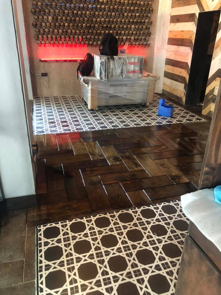 Instalación de Piso Flotante para Local Comercial México