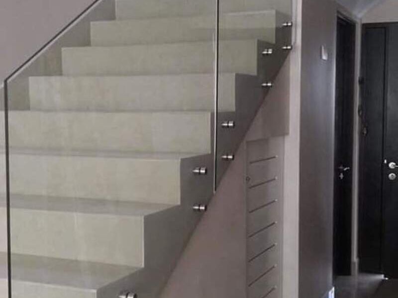 barandal con cristal ESCALERAS