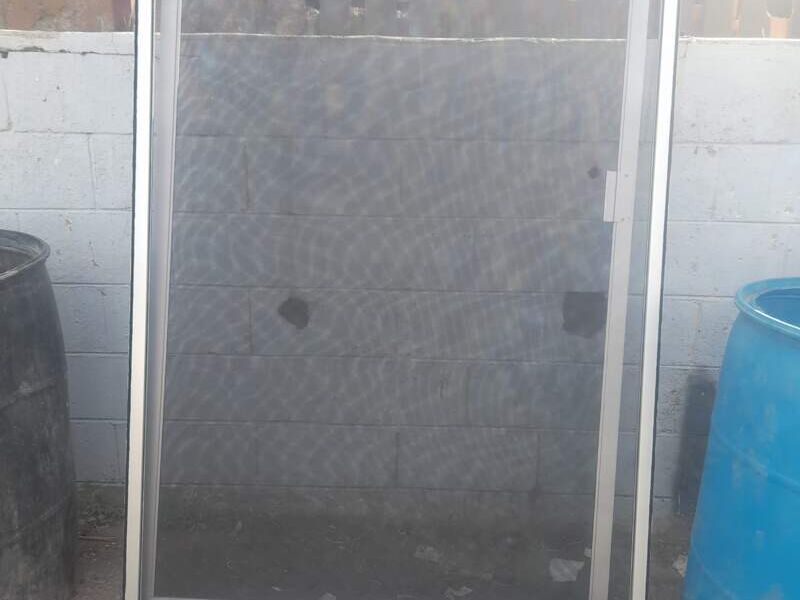 Puerta Mosquitera en Tijuana