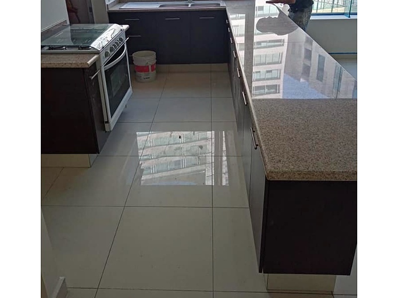 Cocina Integral con Barra de Granito México