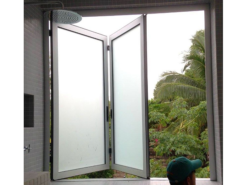 Ventana de Aluminio Abatible México