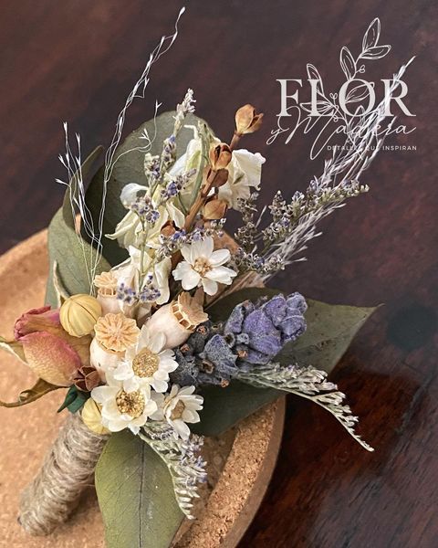 Boutonniere elaborado a base de flores CDMX