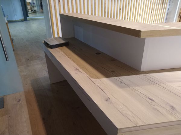 Fabricación de mueble recepción CDMX