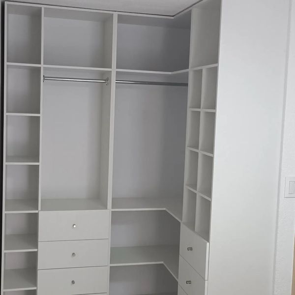 Vestidor elaborado sobre diseño en melamina CDMX