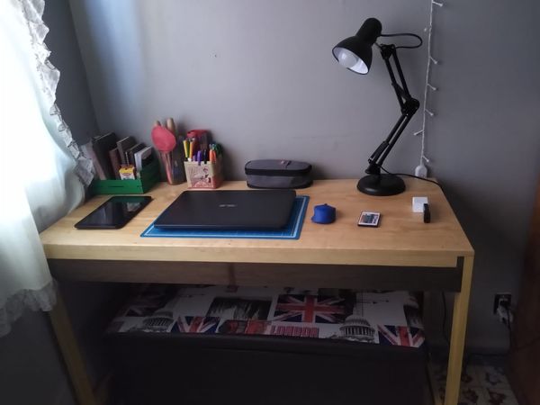 Escritorio desarmable fabricado en madera de pino CDMX