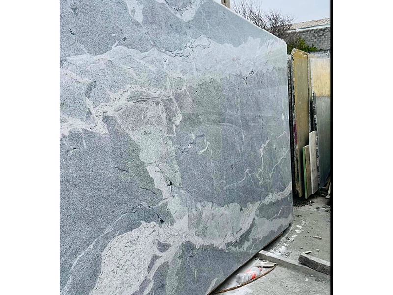 Mesones porcelanato Breccia Exquisito México