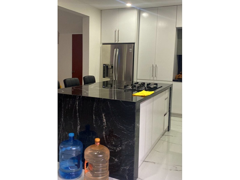 Mesones porcelanato Marquina México