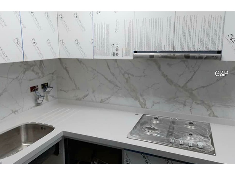 Mesones porcelanato Breccia Exquisito México