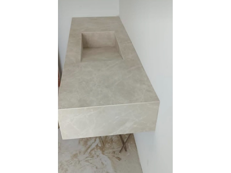 Mesones porcelanato Breccia Exquisito México