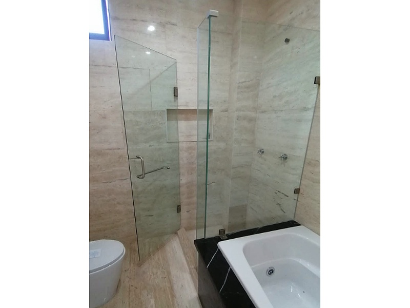Box de Baño con Sistema Batiente México