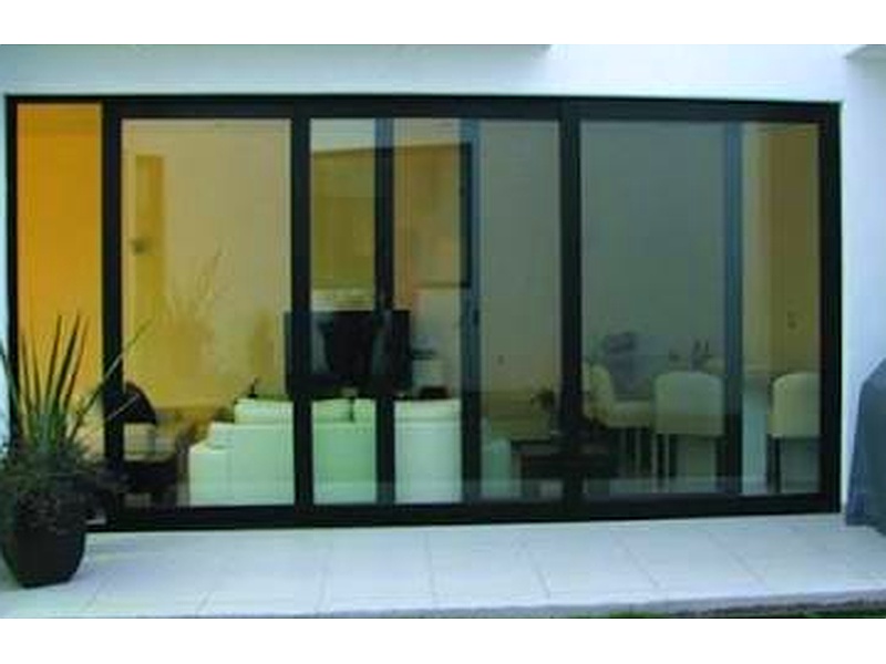 Puerta Ventana Corrediza de Triple Hoja en Aluminio Negro México