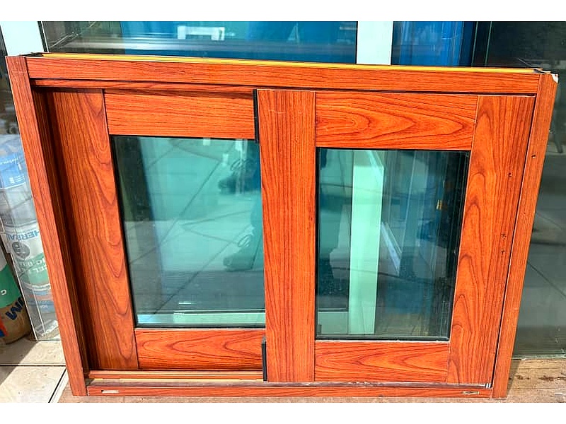 Ventana de Aluminio Símil Madera México