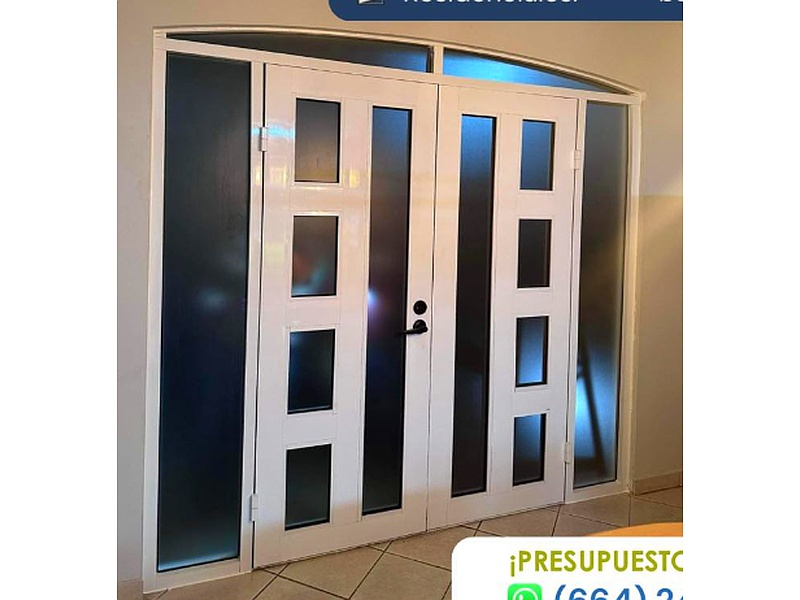 Puerta de Aluminio Anodizado Blanco México