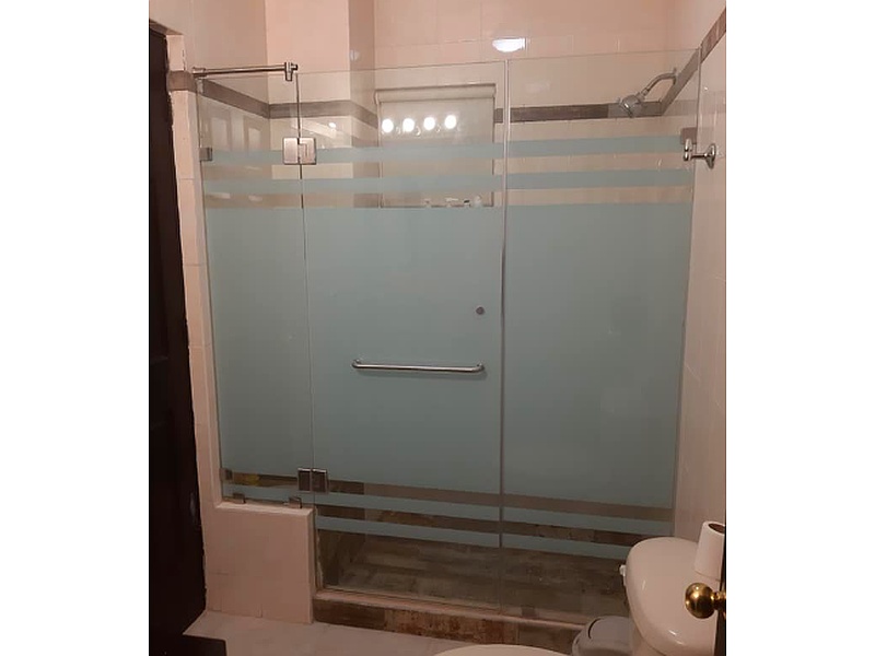 cortina de baño en vidrio Esmiralado México