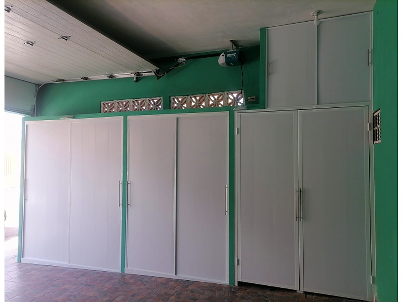 Puertas Corredizas Abatibles de PVC con Aluminio en color Blanco México