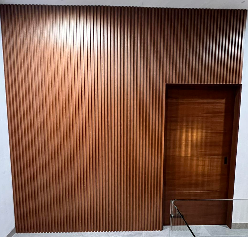 Revestimiento de madera de color marrón oscuro Mexico
