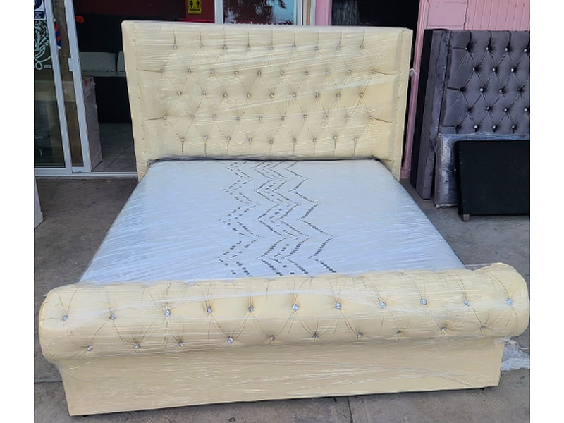Cama Tapizada Blanca México 