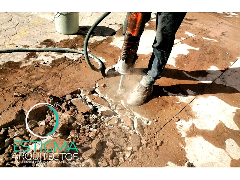 Demolición de Piso México
