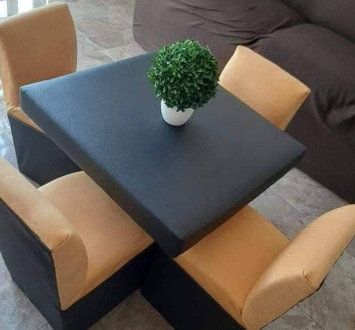 Comedor Minimalista con Sillas Beige Mexico