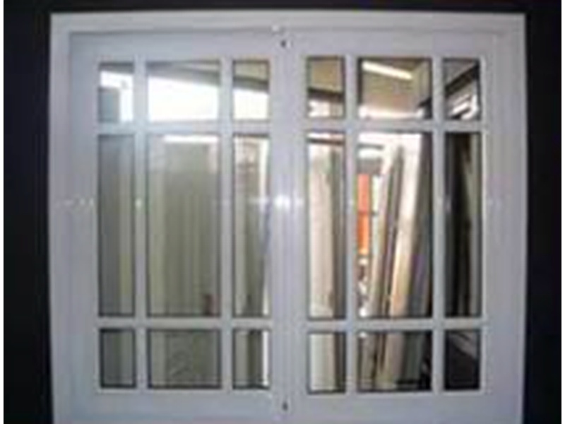 Ventana blanca de aluminio con vidrio Mexico