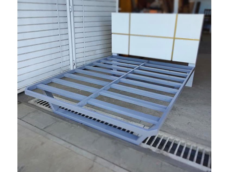 CAMA FLOTANTE ESTILO INDUSTRIAL INNOVO MEXICO