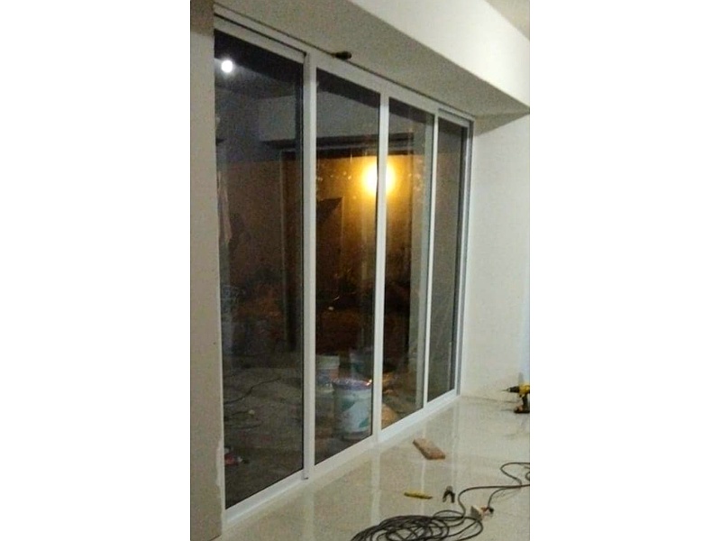 Puerta corrediza de aluminio blanco Mexico