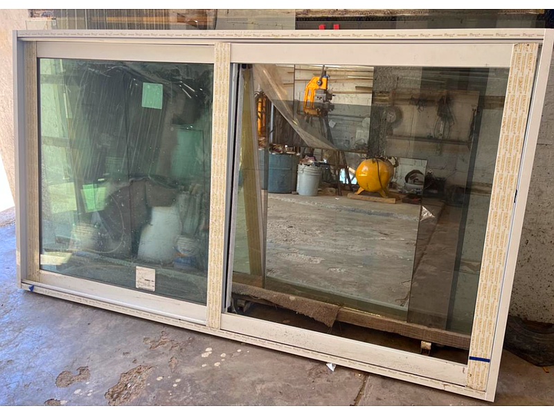 Ventana de aluminio con vidrio Mexico