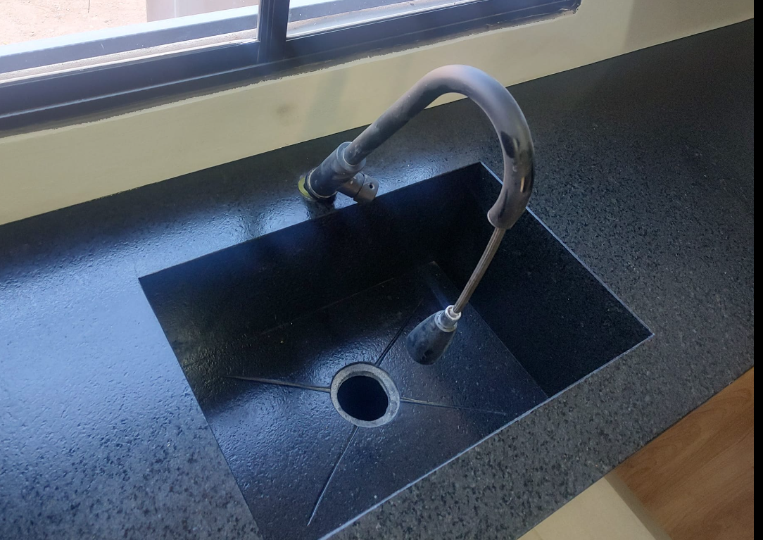Lavabo de Granito Negro con Fregadero México