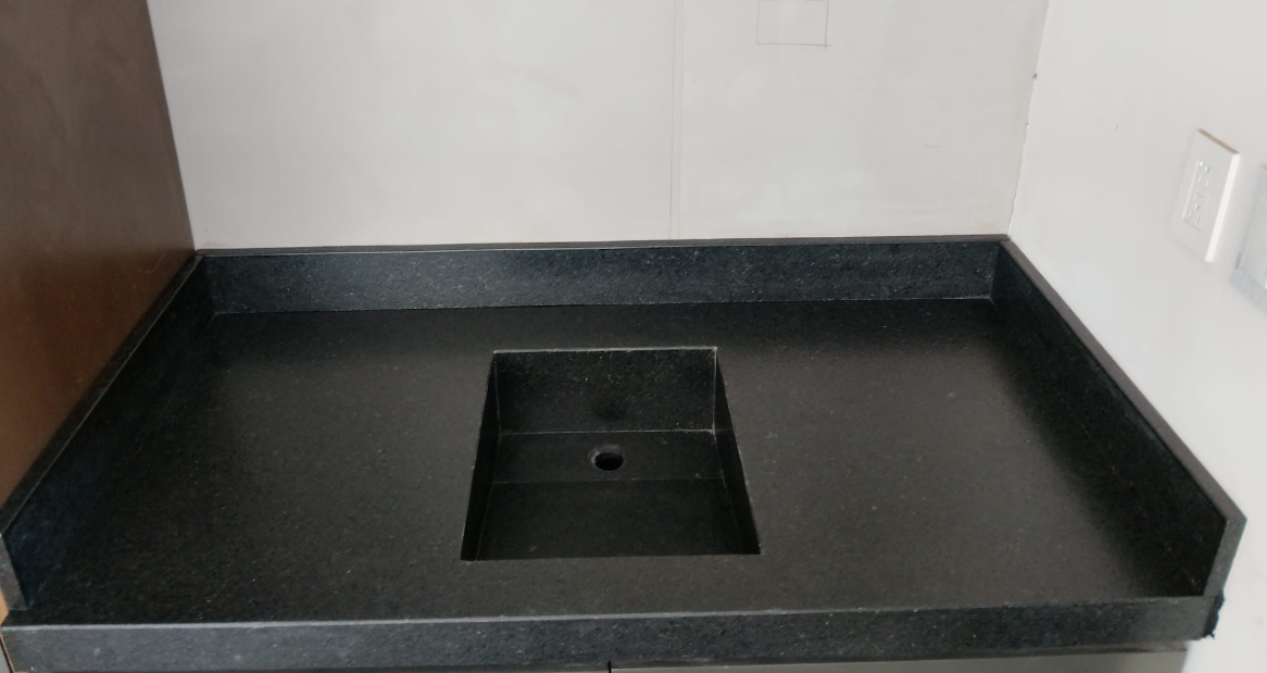 Lavabo de Granito Negro con Fregadero Cuadrado México
