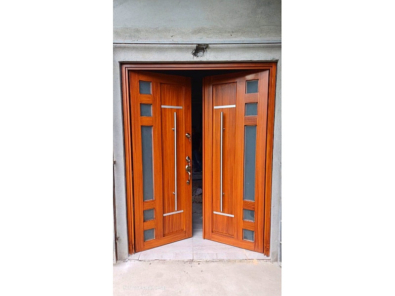 Puerta principal doble México