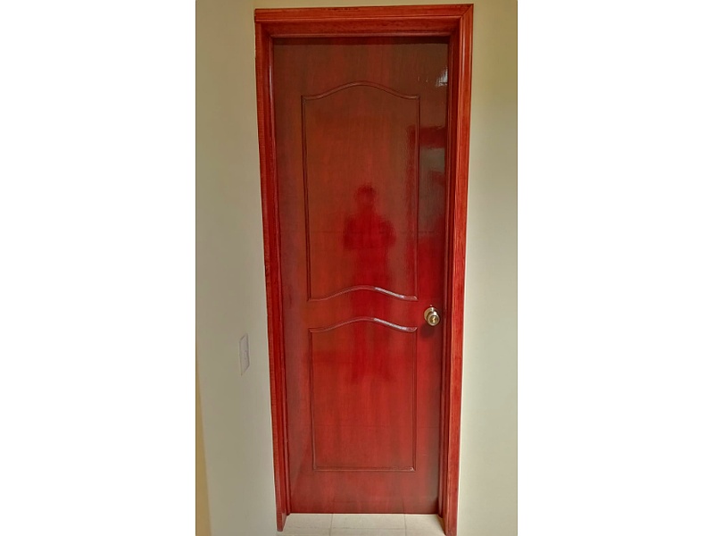 puerta de madera lacada Toluca Carpintería JIREH