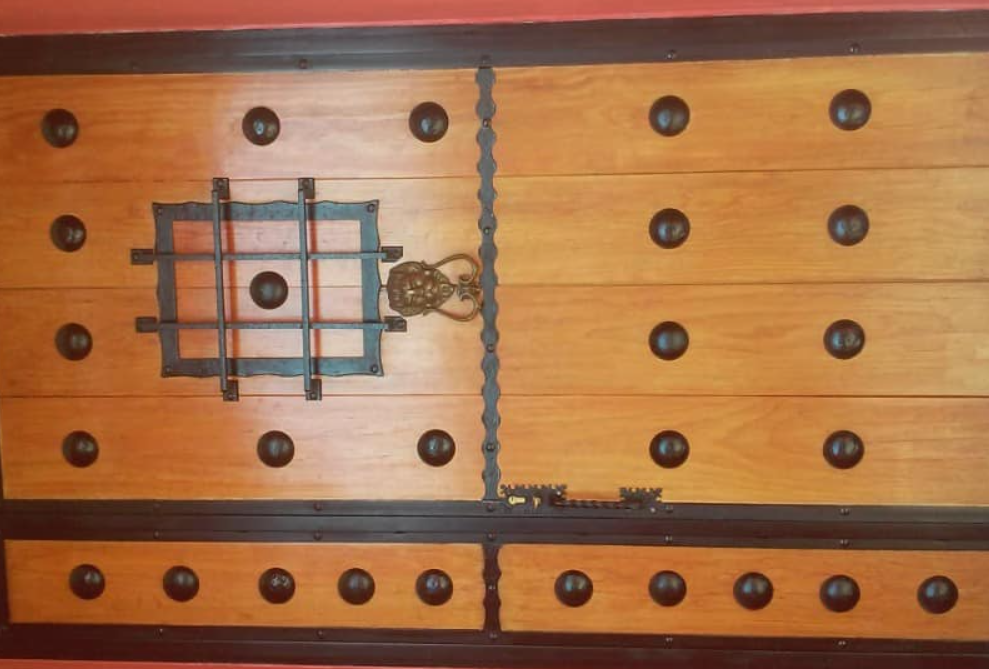 Servicio de Herrería de Puerta Colonial México