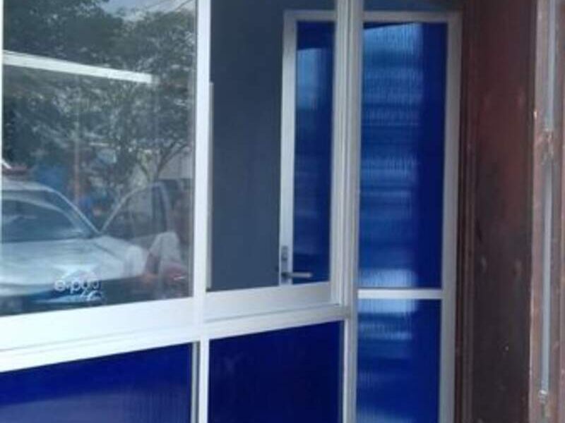 Puerta de aluminio D'CALUM Guadalajara