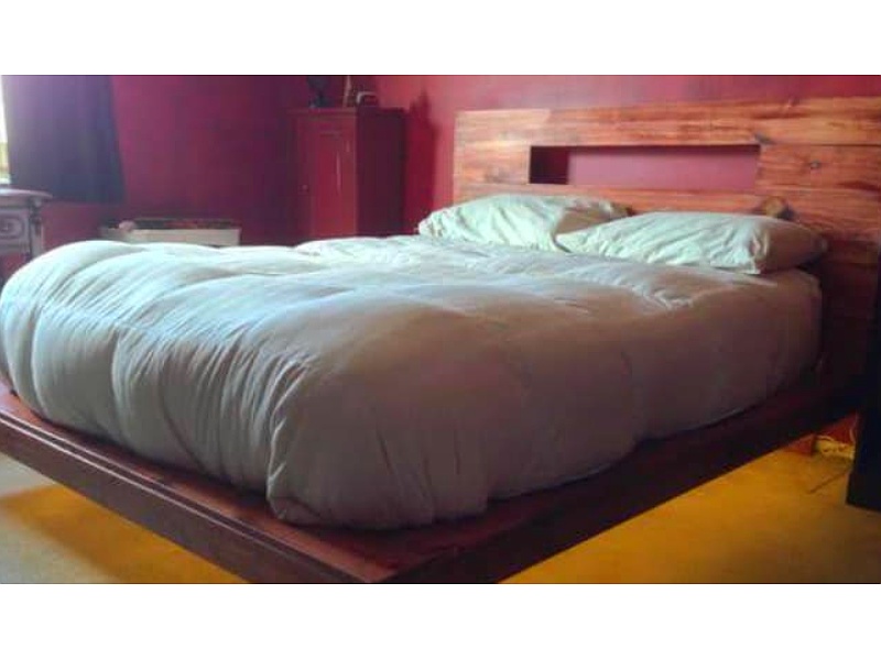 Cama de madera lacada Mexico