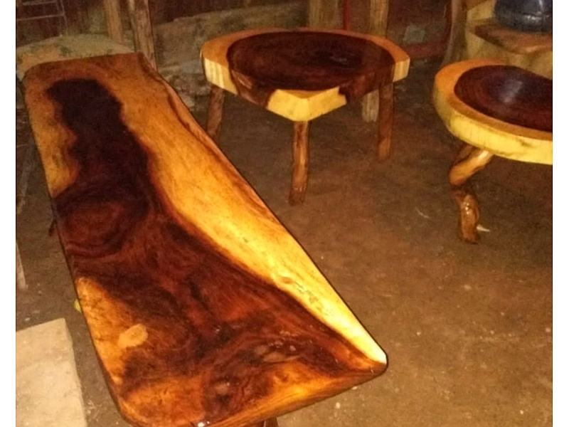 mesa de comedor en madera de parota Mazatlán Acabado en madera