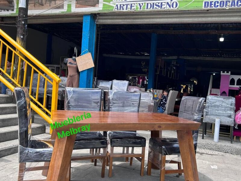 Comedor de madera en Monterrey 