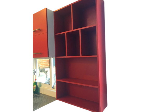 Estante en madera color rojo México