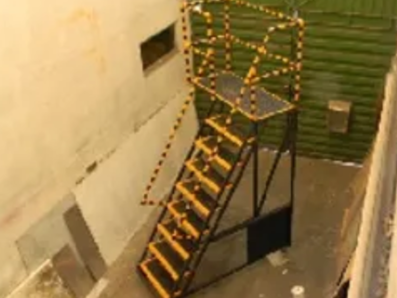 Fabricación de ESCALERA MOVIL Iztapalapa