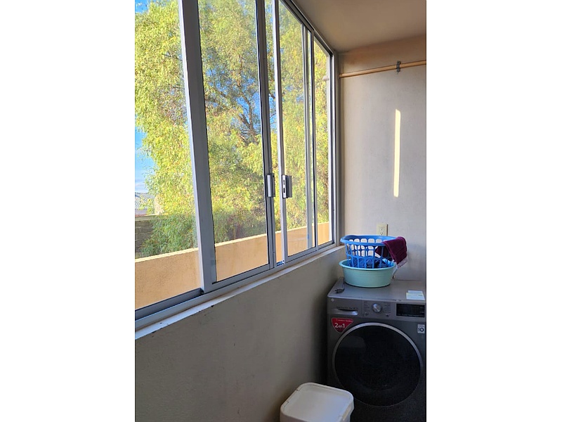 Ventana Oscilo-Batiente México