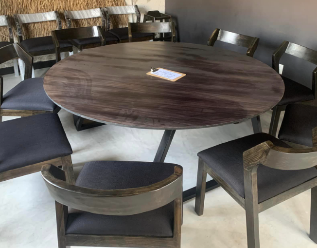 Mesa de madera redonda grande para restaurante México