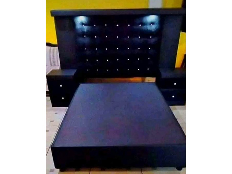 Cama negra con veladores Mexico