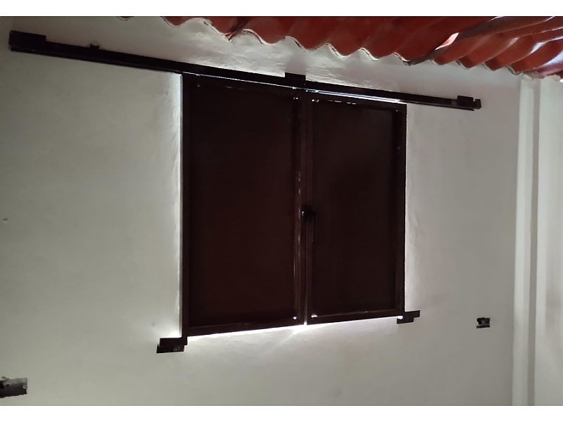 Ventana Corrediza Aluminio Marrón NL JECAM aluminio arquitectonico