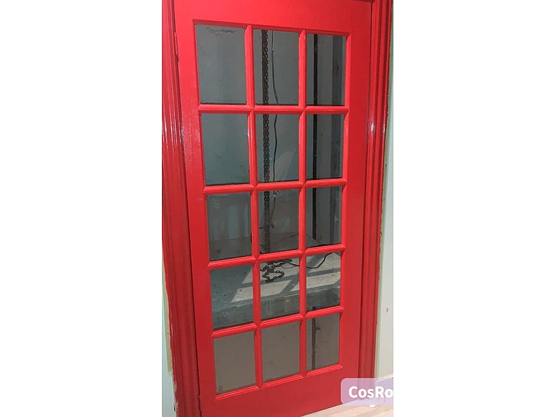 Puerta Roja de Aluminio Cristal México