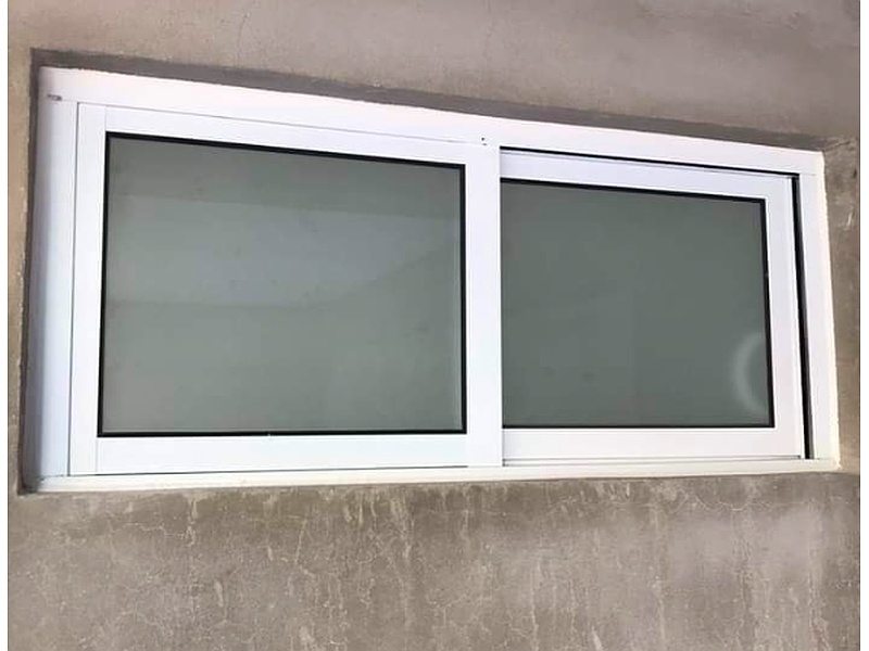 Ventana de Aluminio Corredera Baño México