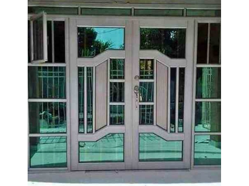 Puerta de aluminio con vidrio tipo espejo Mexico
