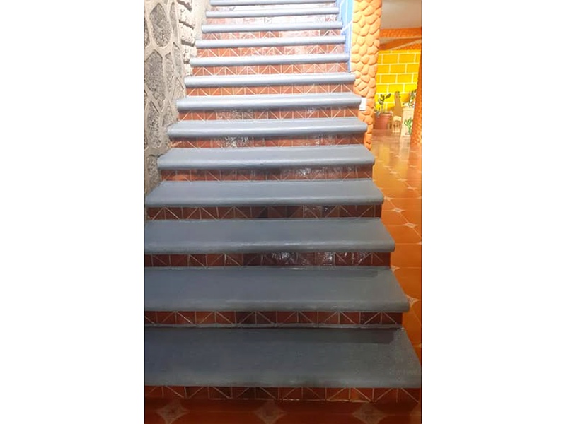 Escalera Cuarzo Antiderrapante México