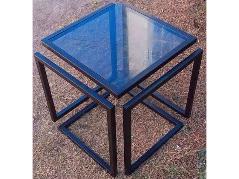Mesa metalica negra de sala Mexico